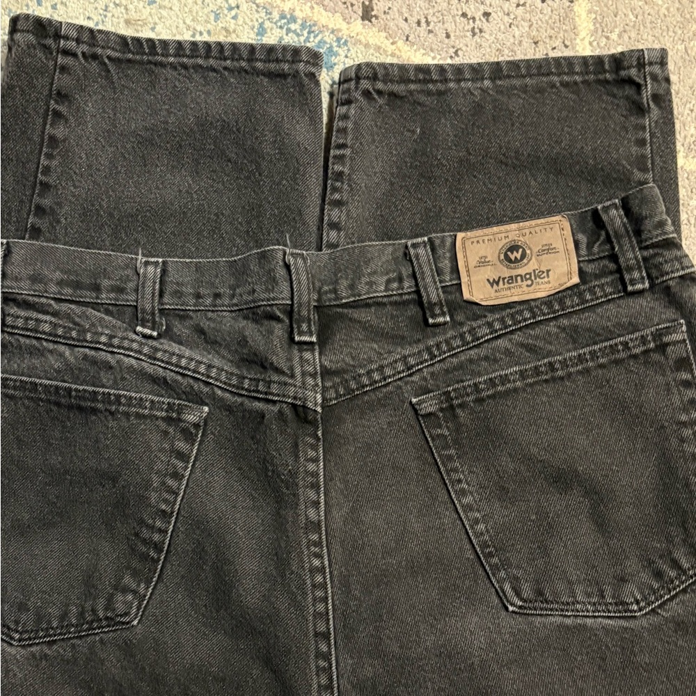 Wrangler Premium Quality Jeans in Charcoal